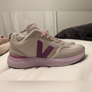 Brand New Veja Impala Running Shoe